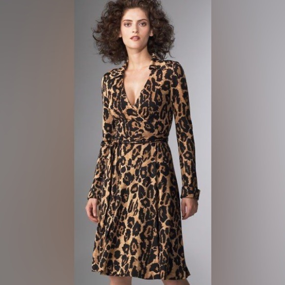 Iconic vintage 1970s DVF silk leopard animal print wrap dress - size 8 - Picture 2 of 12